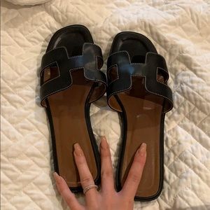 Black H sandals leather slide